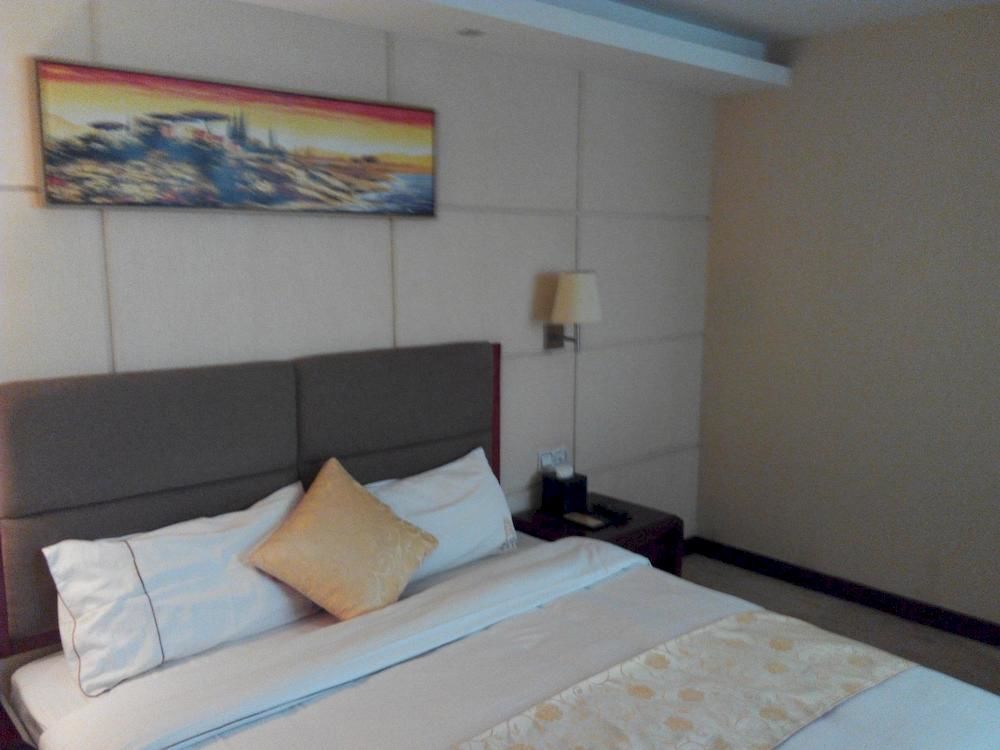Huizhou Jinhuayue International Hotel Exterior photo
